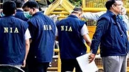 पुणे, मुंबईत 5 ठिकाणी NIA ची छापेमारी, ISIS च्या संपर्कात असल्याचा संशय NIA raids 5 places in Pune and Mumbai, suspected to be in touch with ISIS