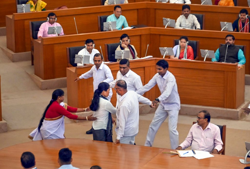 Agartala: Ruckus in the Tripura Legislative Assembly on the first day of the Budget Session