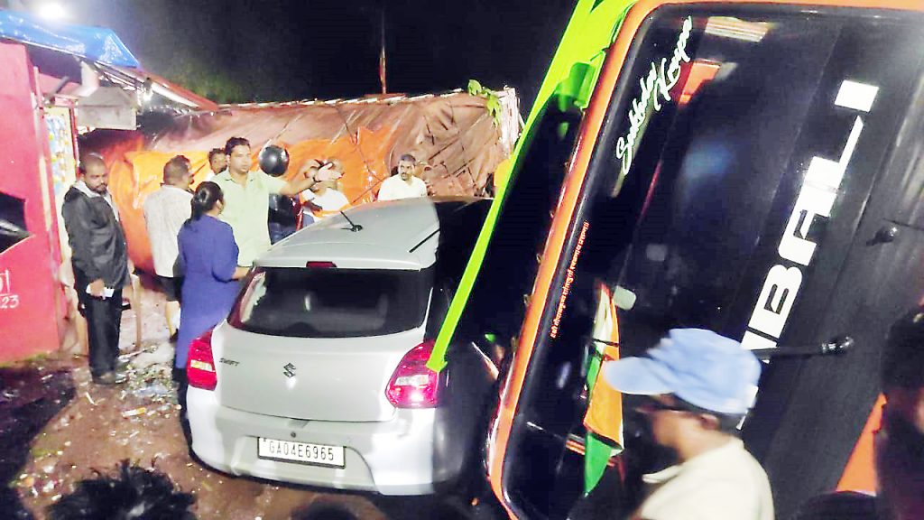 ओपा-खांडेपार जन्क्शनवर 7 वाहनांच्या विचित्र अपघात