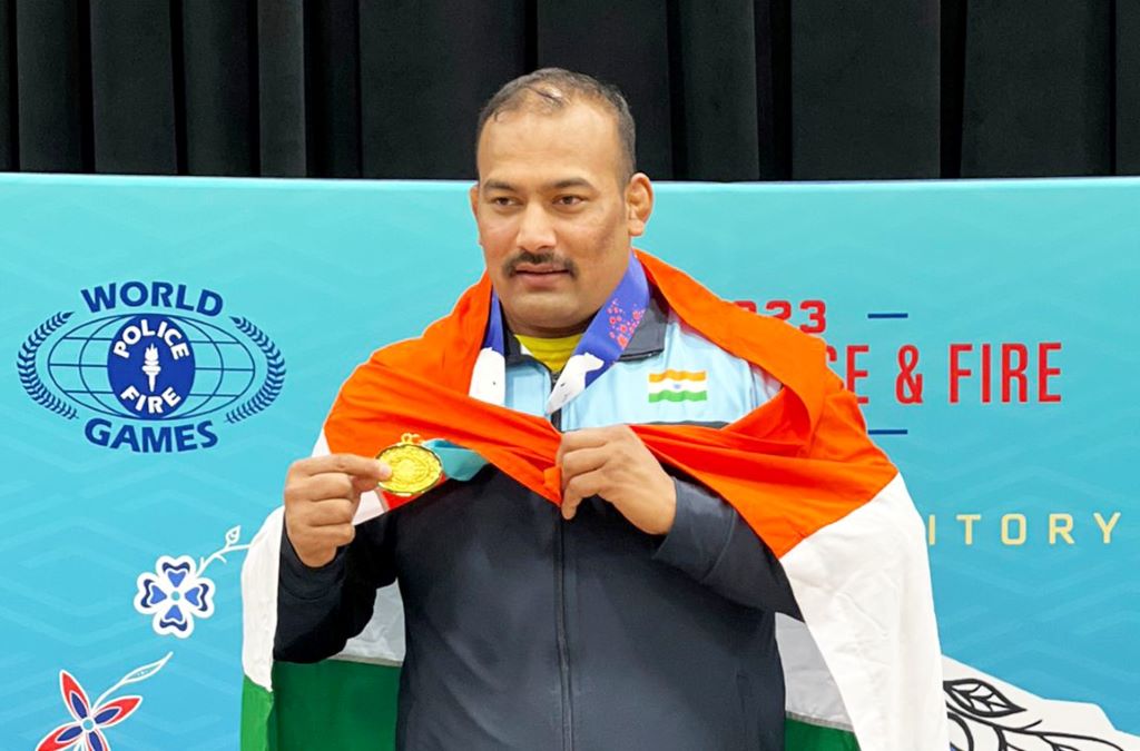 ट्रिपल महाराष्ट्र केसरी विजय चौधरीला जगज्जेतेपद Maharashtra Kesari Vijay Chaudhary win gold medal