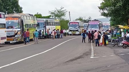 Shirala bypass outer turning square death trap. ITI to Kokurud