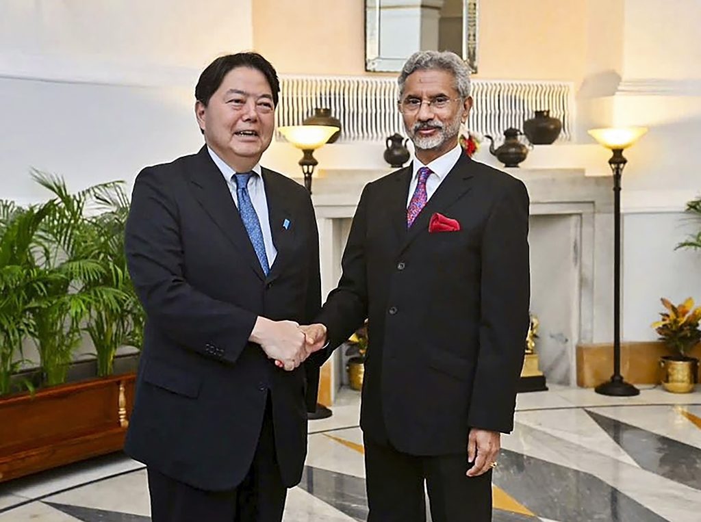 Foreign Minister of Japan arrived on a visit to India