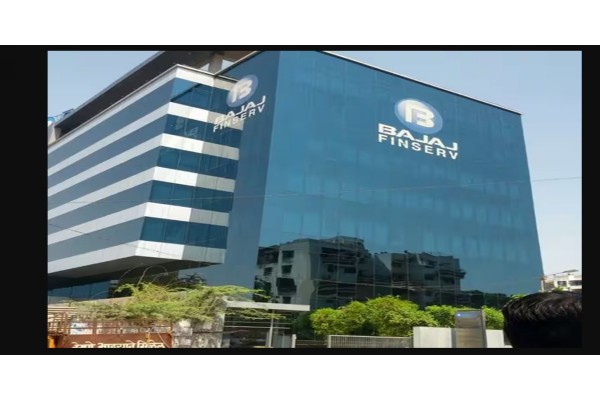 बजाज फायनान्स, फिनसर्व्हचे समभाग वधारले