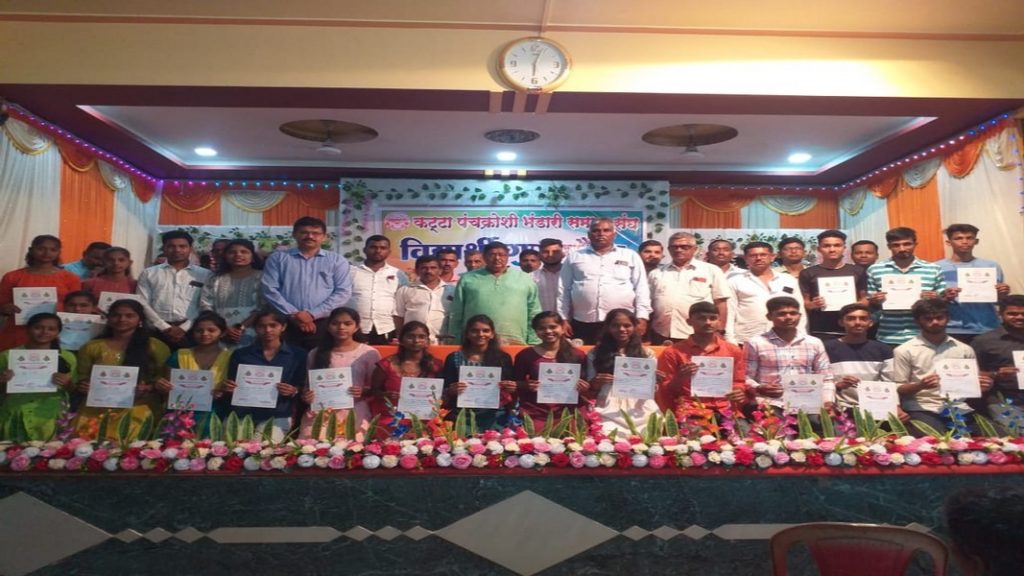 समाजाचे नाव असेच उज्वल करा : मामा माडये