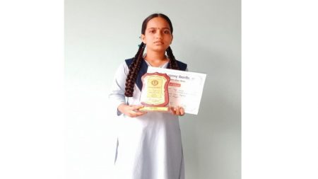 भडगावची वंदना पवार संस्कृत भाषा प्रवेशः (द्वितीया) परीक्षेत राज्यात प्रथम