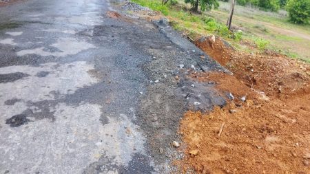 न्हावेली-पाडलोस मार्गावरील खचलेल्या पुलाची दुरुस्ती impect