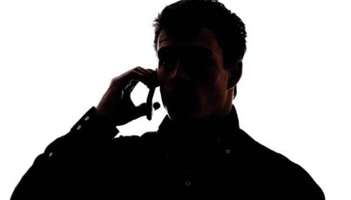 ट्रेनमध्ये साखळी बॉम्बस्फोटाची धमकी, मुंबई पोलिसांकडून दोन तासात आरोपीला अटक bomb threat in train, accused arrested 2 hours by Mumbai police