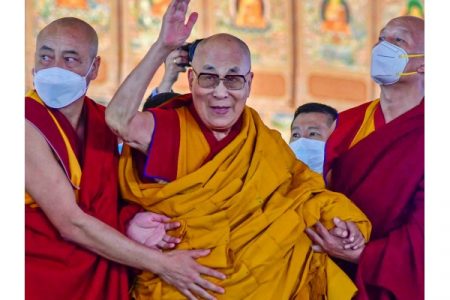 दलाई लामांसोबत चीनची ‘बॅकडोअर’ चर्चा Dalai Lama will appoint successor
