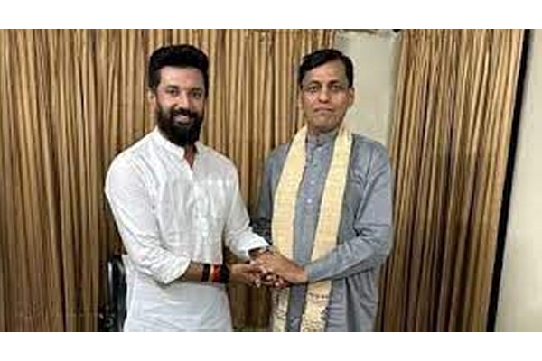 चिराग पास्वान रालोआत परतणार