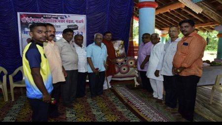 आदर्श मानली जाणारी भजन परंपरा कळणे गावाने जोपासली – गंगाराम गोसावी