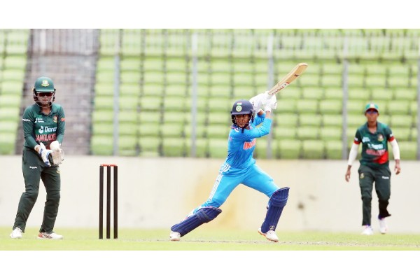 भारतीय महिलांनी केला हिशोब चुकता