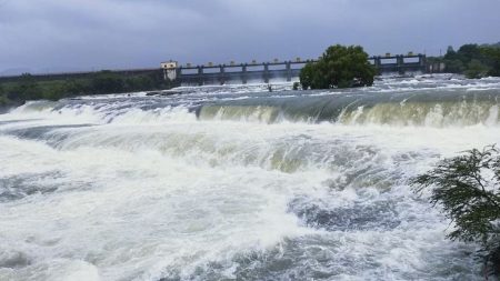 खडकवासला धरणातून पाण्याचा विसर्ग, नदीकाठच्या गावांना सतर्कतेचा इशारा Water release from Khadakwasla dam,