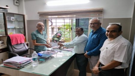 डॉ. दुर्भाटकर यांचे जानकीबाई सुतिकागृहात स्त्रीरोगतज्ञ म्हणून पाचारण