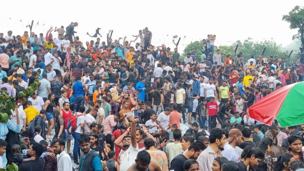 Lonavala is full of tourists