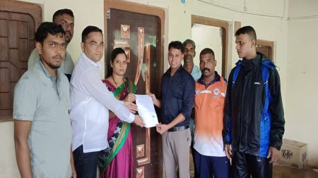 माडखोल गावातील विजेच्या खेळ खंडोबामुळे ग्रामस्थ आक्रमक