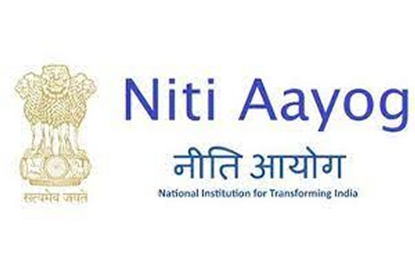 5 वर्षांत 13.5 कोटी लोक दारिद्र्या रेषेबाहेर