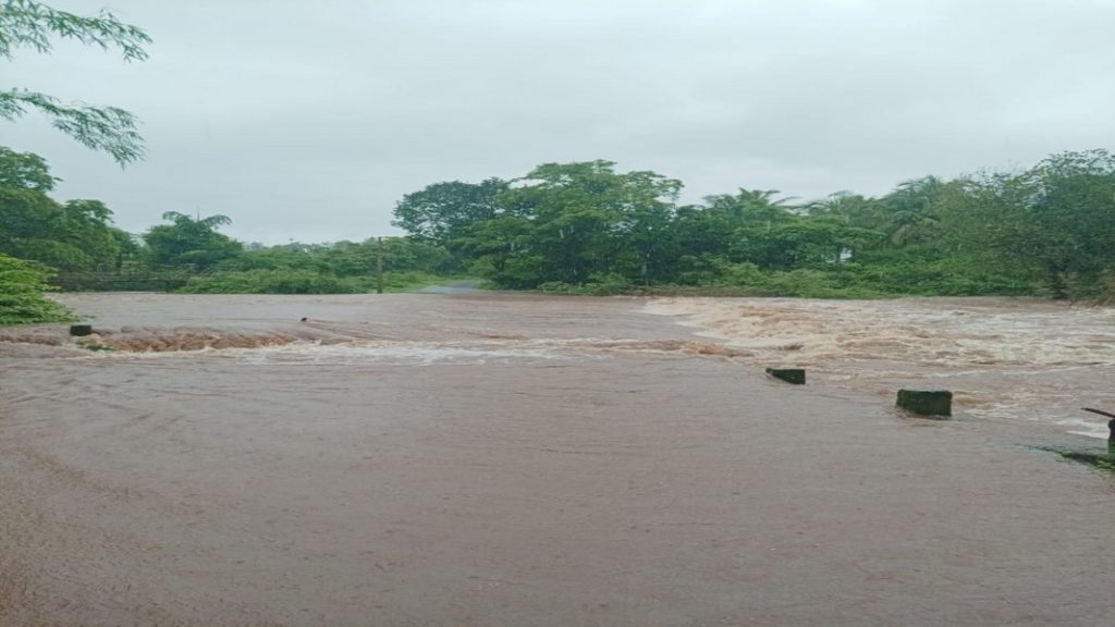 मुसळधार पावसामुळे माणगाव खोऱ्यातील 5 पुलं पाण्याखाली !