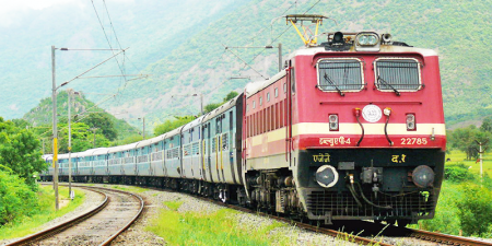 करंझोळ भूस्खलनामुळे चार रेल्वेगाड्या रद्द Goa-Belgaum railway traffic on pre-scheduled basis
