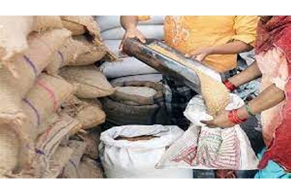 रेशन दुकानदारांचे आंदोलन मागे Difficulties in cash instead of rice scheme