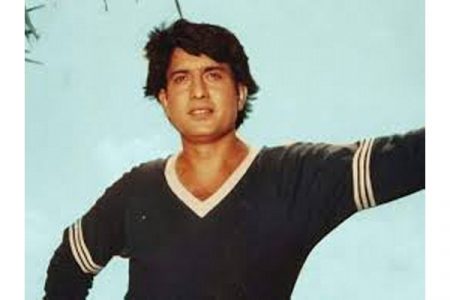 अष्टपैलू अभिनेते रवींद्र महाजनी यांचे निधन