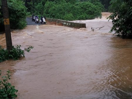 The water level of Sattari rivers increased
