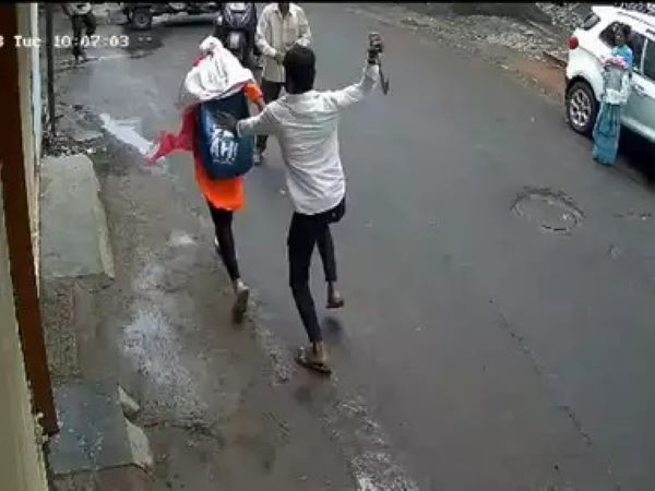 ‘त्या’ युवतीवर कोयत्याने वार करणाऱ्याची येरवडा कारागृहात रवानगी The person who attacked the girl with a koya sent to Yerawada Jail