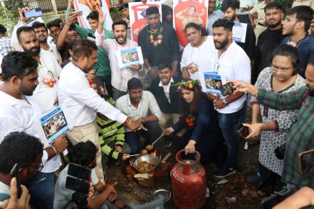 महागाईच्या विरोधात युवा काँग्रेसचा मोर्चा Youth Congress march against inflation