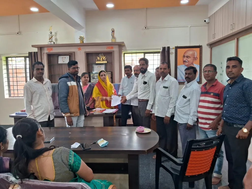 Solve the problem of Kangrali Budruk village immediately