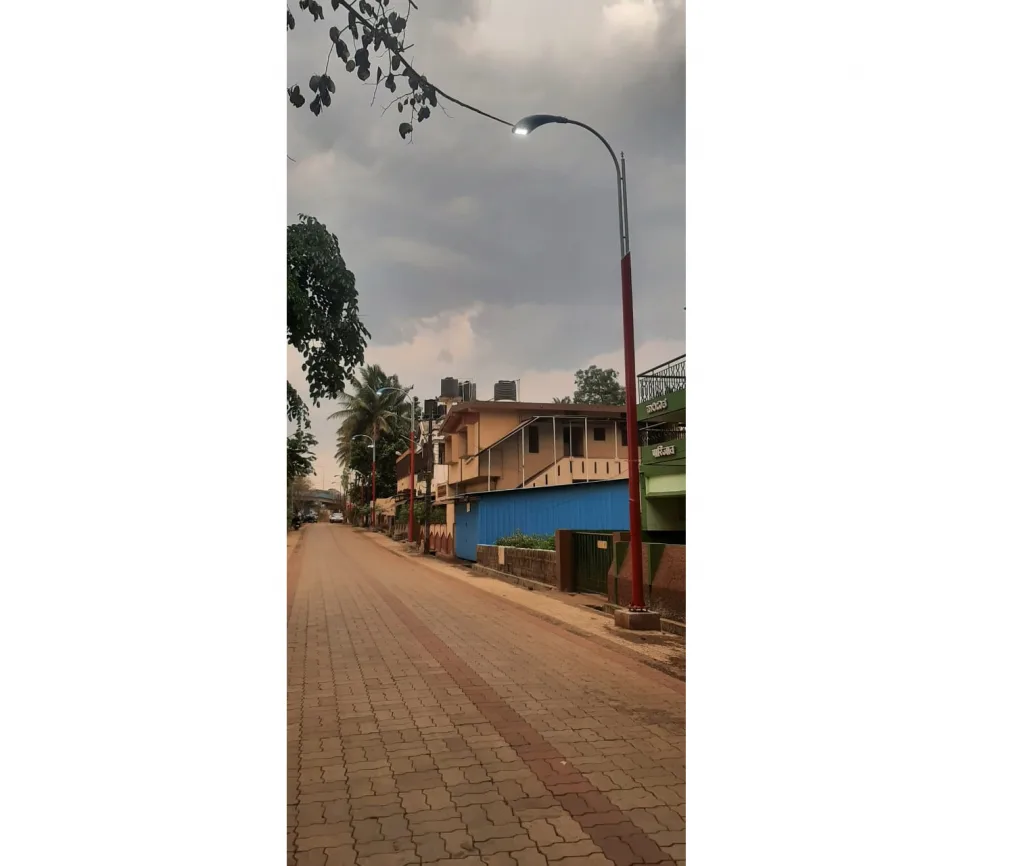 Street lights on uneven main roads are 'decorative'