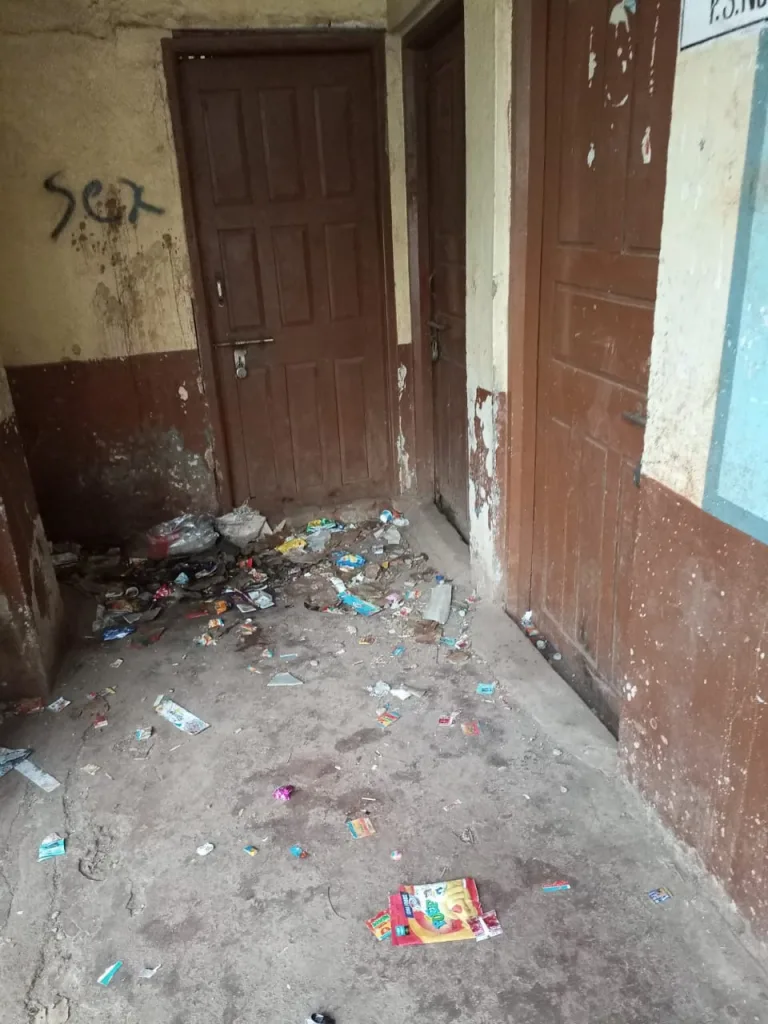 Marathi School No. 27 became a haven for drunkards