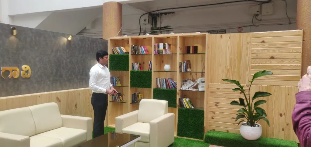 मनपामध्ये वाचनाची सोय Reading facility in municipality