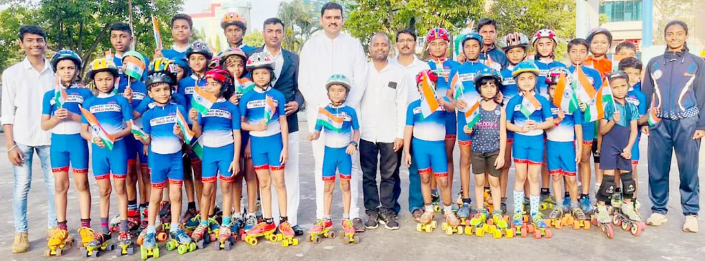 स्वातंत्र्य दिन स्केटिंग रॅली उत्साहात Independence Day Skating Rally in spirit