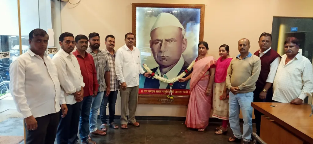 Goodwill visit of Uchgaon Gram. Panchyat President-Vice President to Tarun Bharat