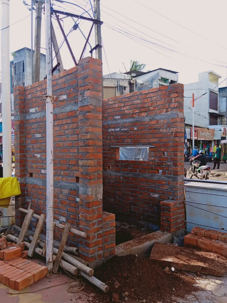 हुतात्मा स्मारकाशेजारी आरओ प्लांटचे बांधकाम Construction of RO Plant next to Martyr's Memorial