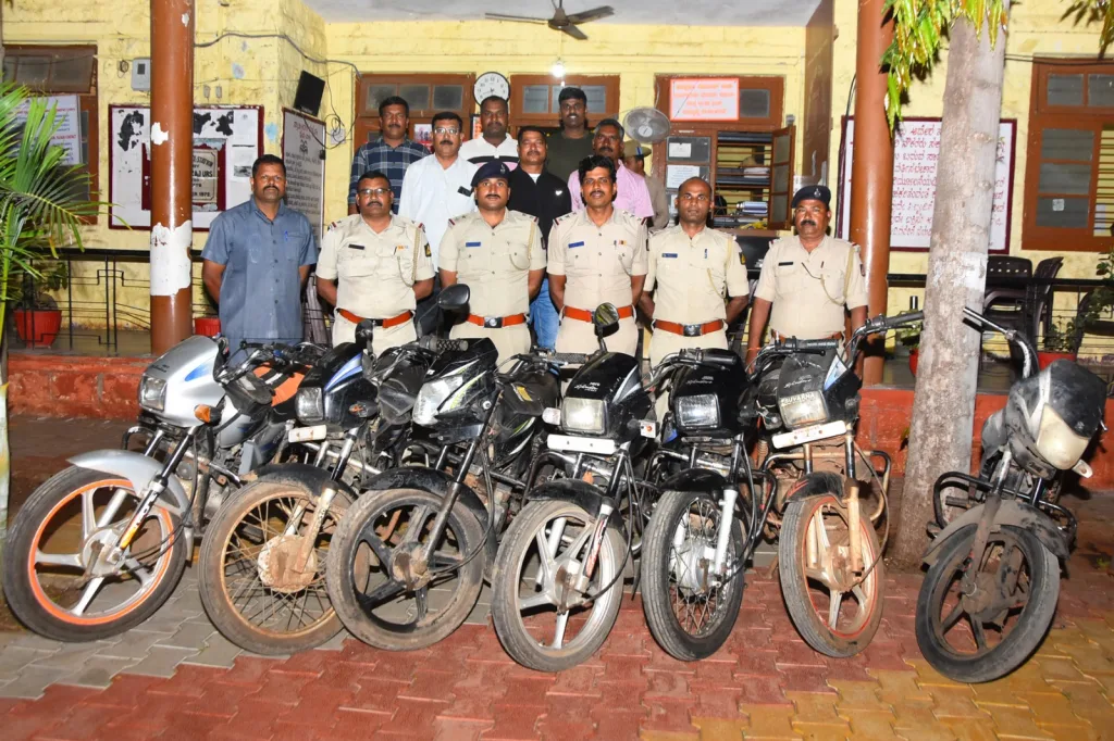 घटप्रभा पोलिसांकडून मोटारसायकल चोरट्याला अटक Motorcycle thief arrested by Ghataprabha police