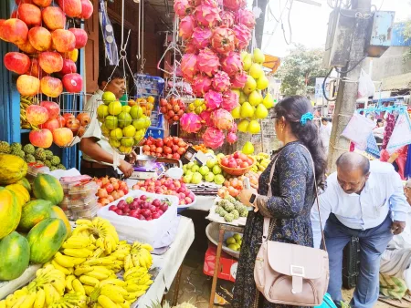 श्रावणासाठी पूजा साहित्याची रेलचेल There is a rush to buy puja materials in Shravan