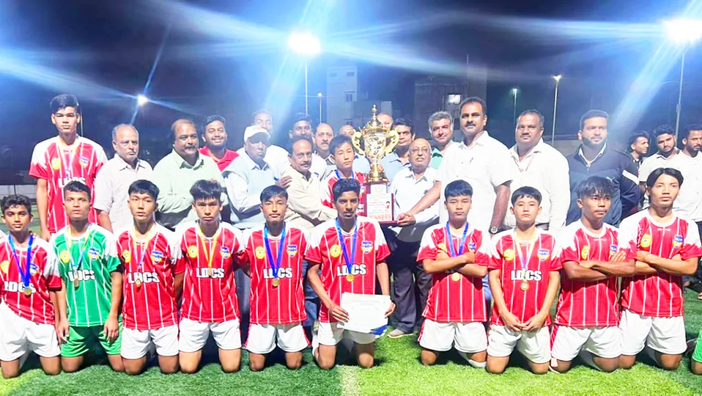 लव्हडेल संघाकडे बीडीएफए चषक BDFA Cup to Lovedale team