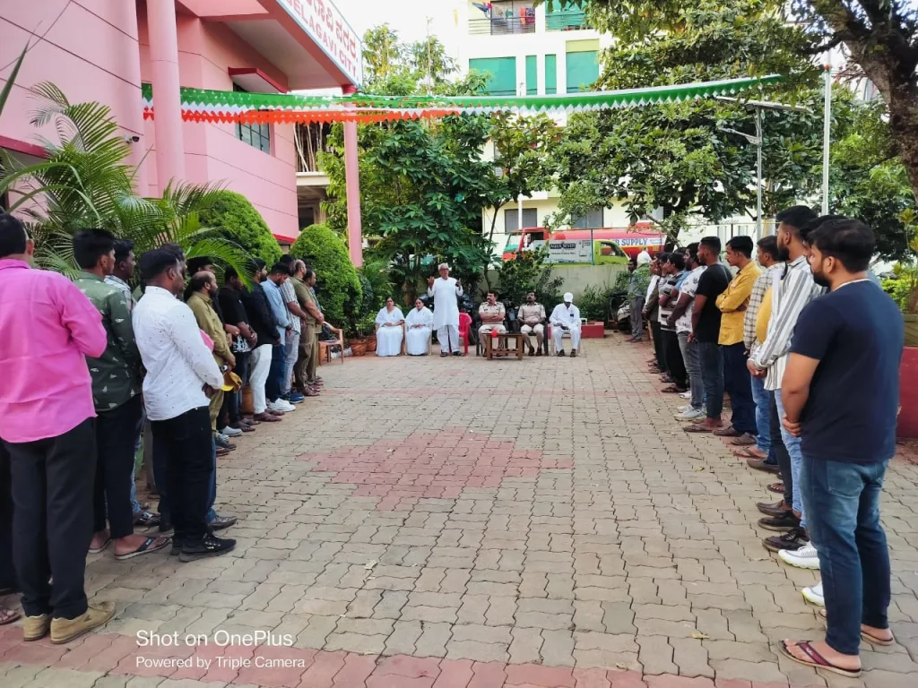 Different Rakshabandhan at Malmaruti Police Station
