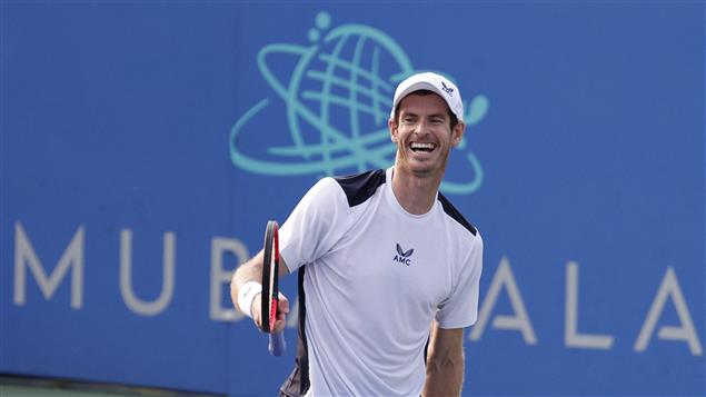 अँडी मरे, फ्रिट्झ यांची विजयी सलामी Victory Salute by Andy Murray, Fritz