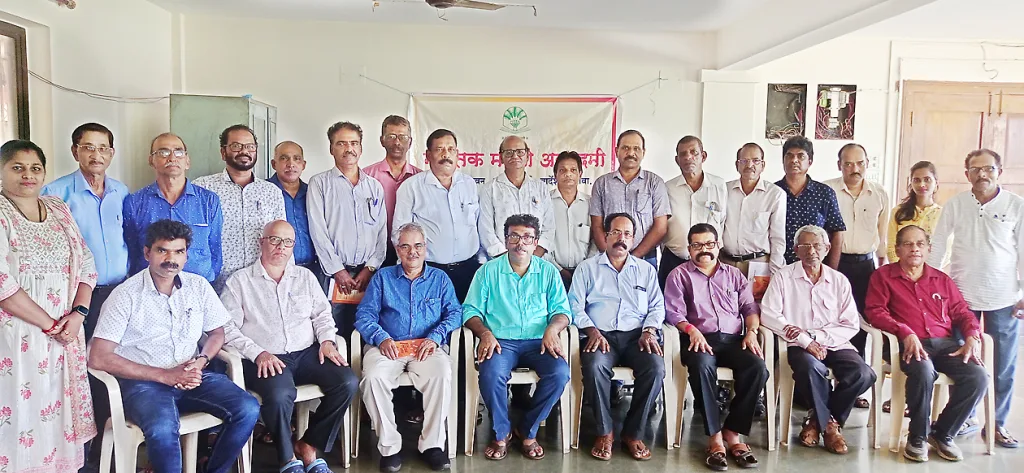 All should be united for the prosperity of Marathi