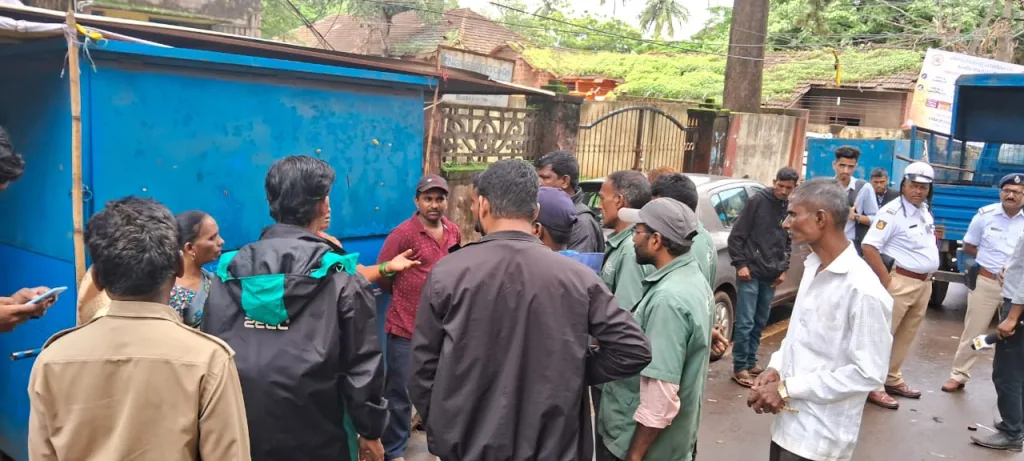 विरोध होताच अतिक्रमण मोहीम थांबविली As soon as there was opposition, the encroachment campaign was stopped