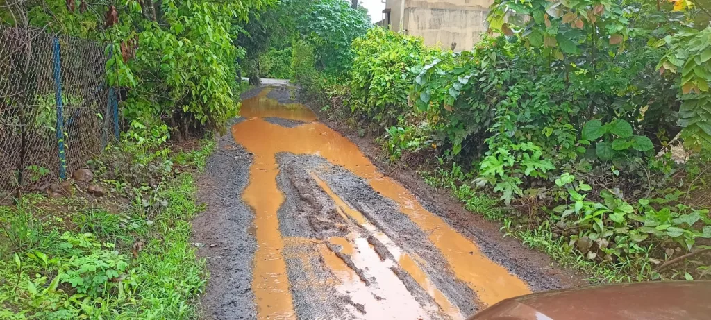 The condition of the students is 'muki bichari kuni haka'