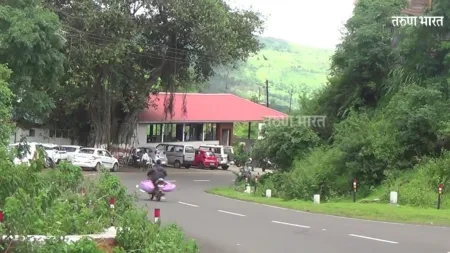 पन्हाळा, कोडोली राज्यमार्ग अतिक्रमणाच्या विळख्यात; सार्व. बांधकाम विभागाचे दुर्लक्ष Panhala Kodoli state highway encroachment