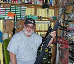 Threats to the US President, a chokehold on the accused