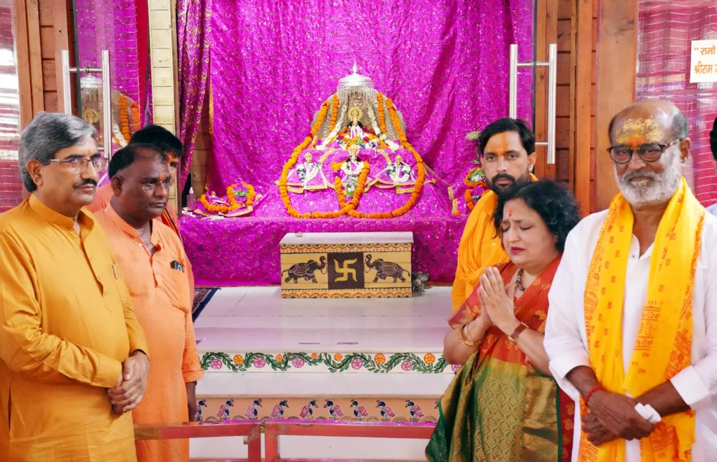 Rajinikanth took darshan of 'Ram Lalla'