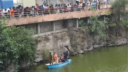 rohit handifod murdered case miraj Ganesh Lake found head and hands and feet