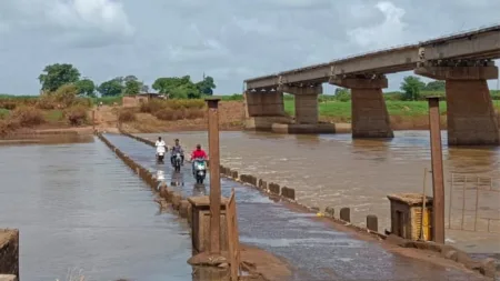 kolhapur rain update Rajaram dam Traffic started