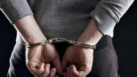 Talathas from Khed Shivtar were caught taking bribes crime news