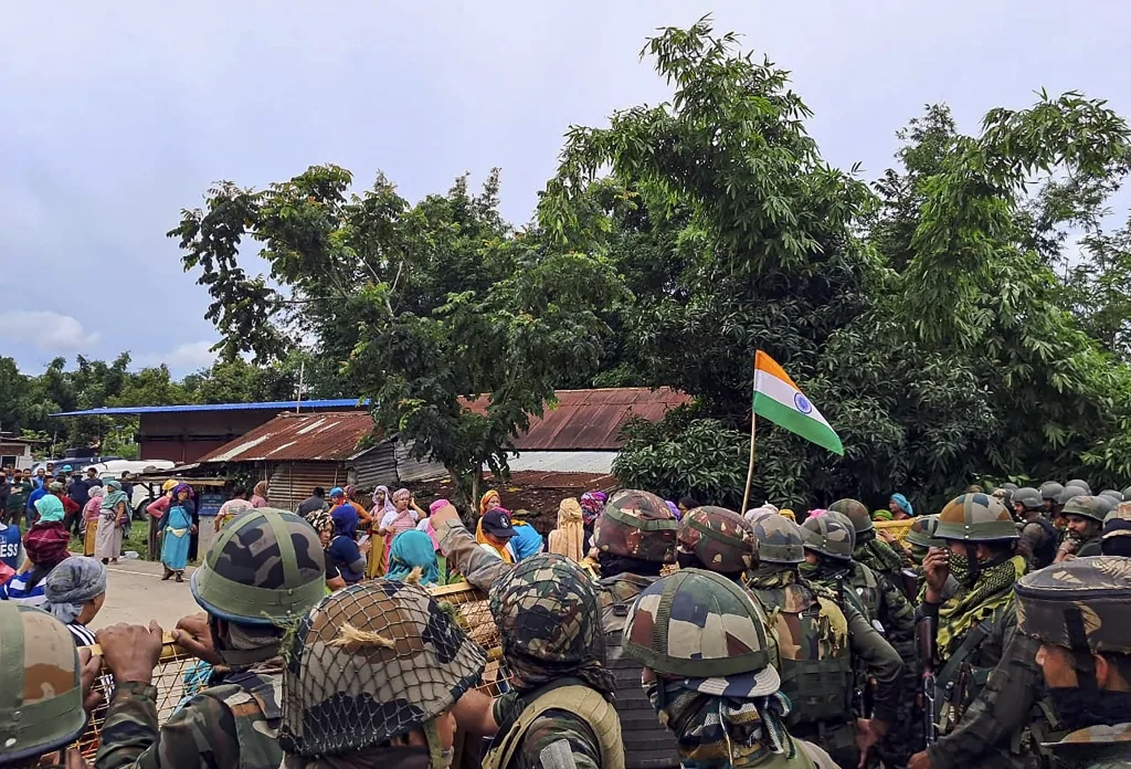 मणिपूरमध्ये पुन्हा हिंसक संघर्ष Violent clashes again in Manipur