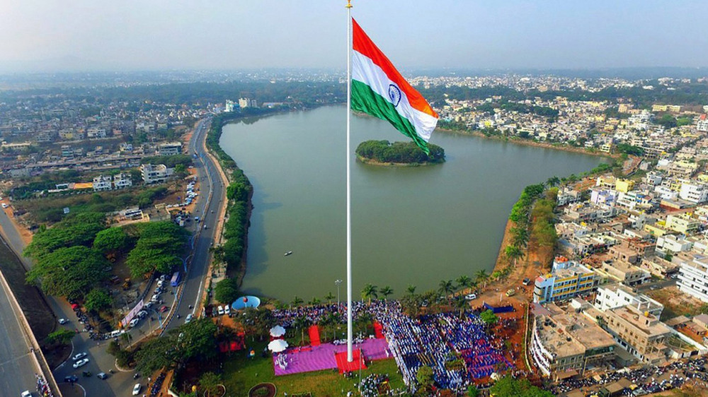 Flag hoisting on 140 lakes of Amritsarovar successful